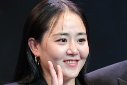 Em gái quốc dân Moon Geun Young phát tướng