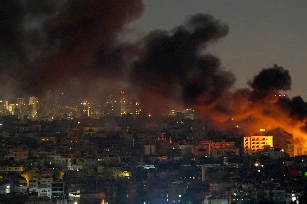 Israel không kích Beirut đêm 20/10