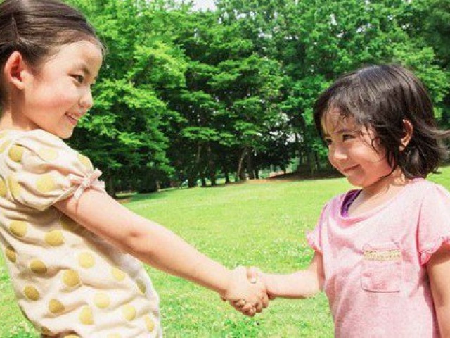 8 kỹ năng thực tế không có trong sách vở mà cha mẹ nên dạy con từ sớm