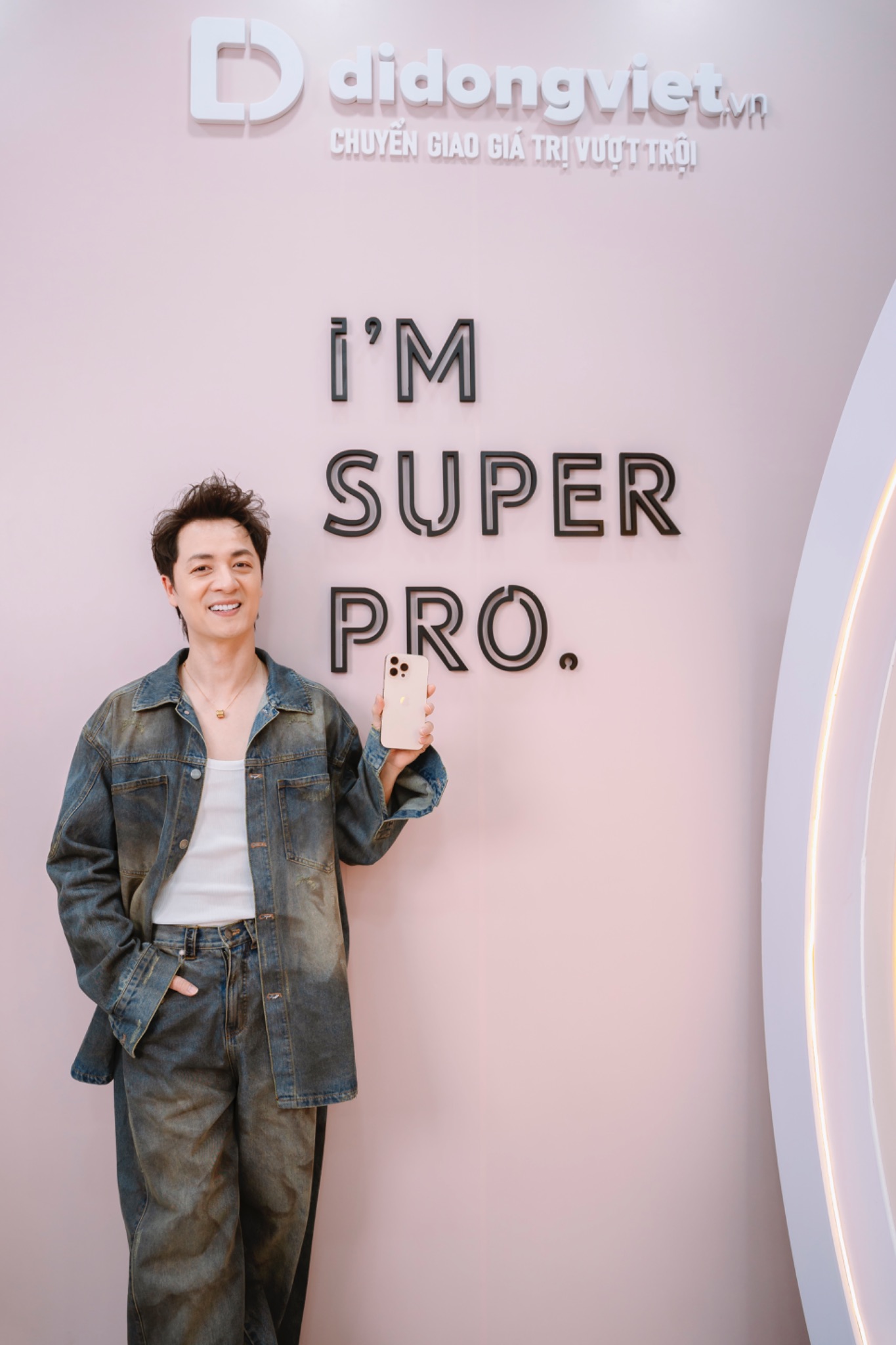 "Anh tài" Đăng Khôi và bà xã Thuỷ Anh tiết lộ 6 năm liền chỉ mua iPhone ở một nơi - 4