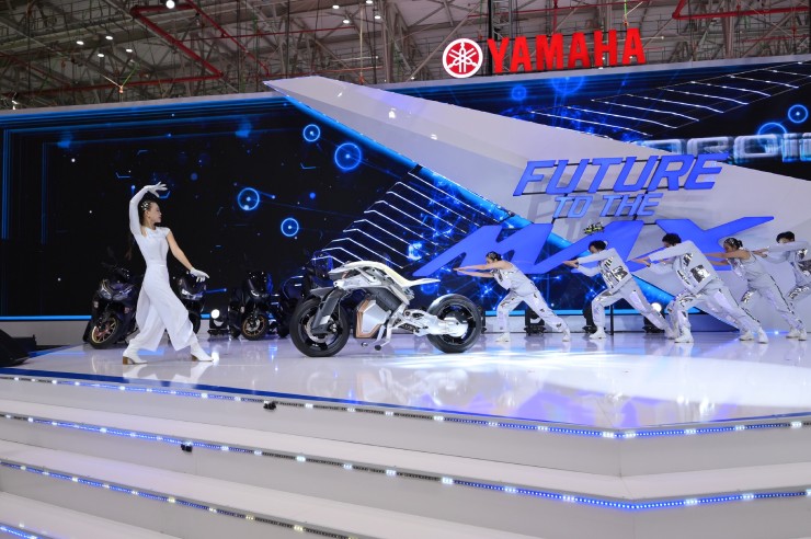 Xe có “trí thông minh” Yamaha MOTOROiD bất ngờ về Việt Nam - 6