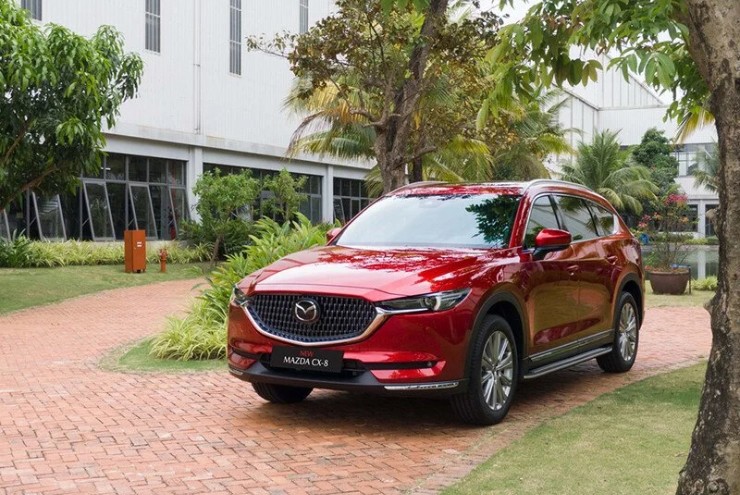 Mazda CX-8 có giá từ giá 949 triệu đồng.