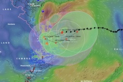 Tin tức trong ngày - Bão Trà Mi sẽ đi vào đất liền các tỉnh miền Trung trước khi ngược ra biển