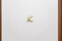 Khó tin: Quả chuối chín được gắn băng dính vào tường giá lên tới gần 40 tỷ đồng