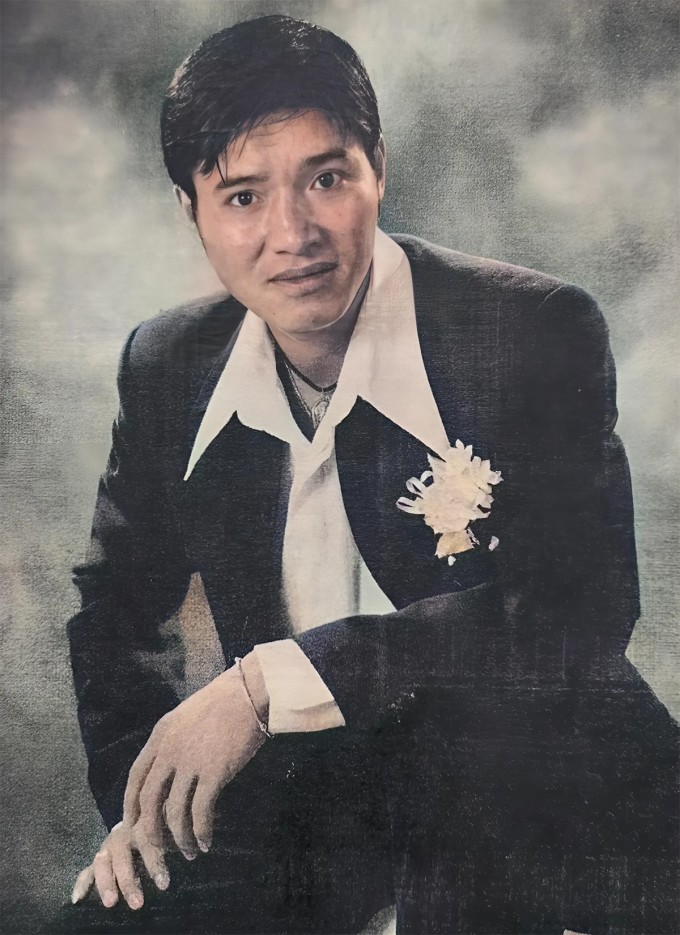 Hồng Sơn khi chụp ảnh cưới năm 2002. Ảnh: Hồi ký Hồng Sơn