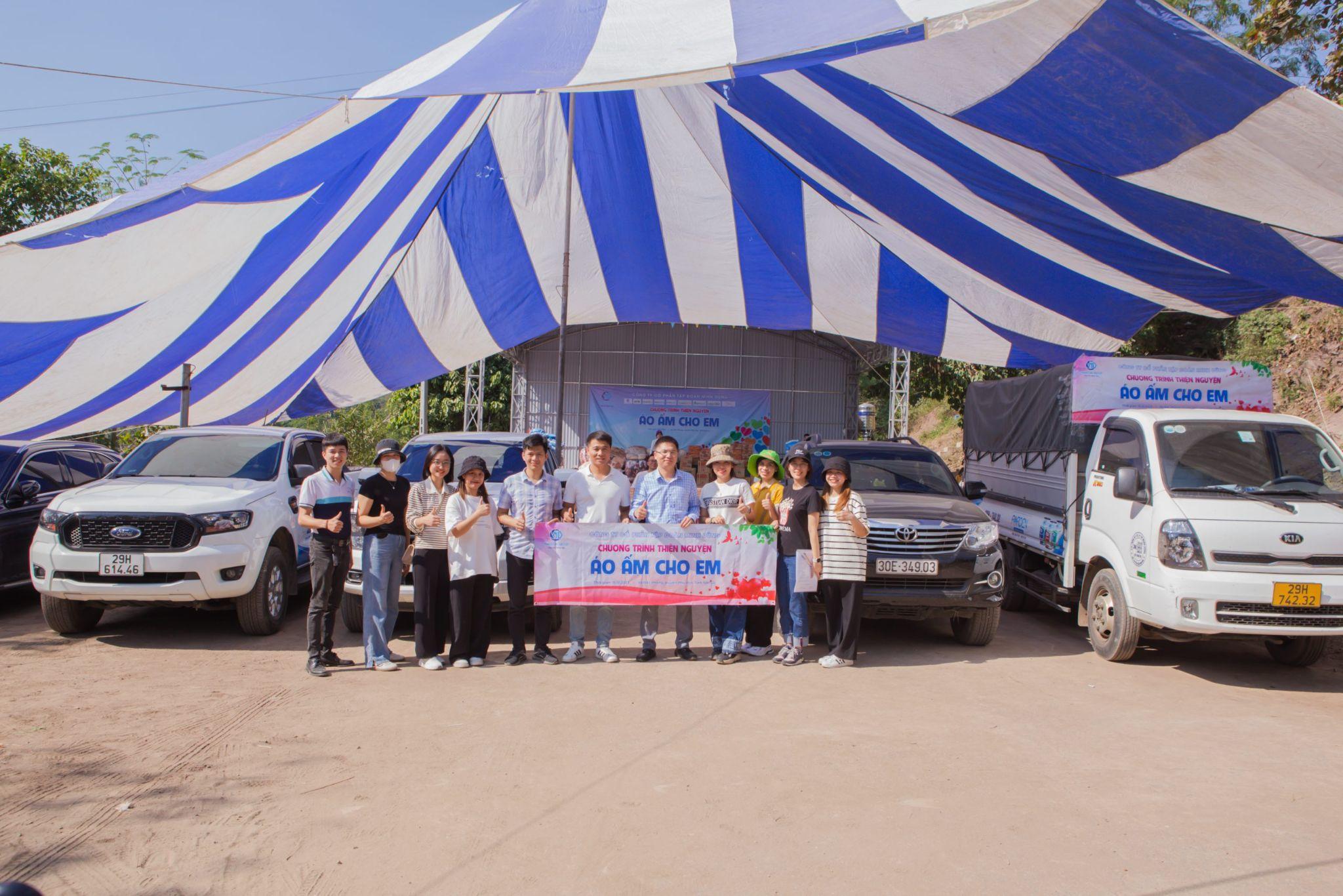 Chương trình thiện nguyện “Áo ấm cho em” hàng năm của Minh Dũng tới các điểm trường học vùng cao