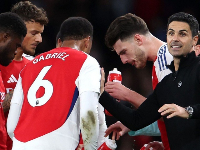 HLV Mikel Arteta đang trở thành Mourinho, không phải Pep Guardiola