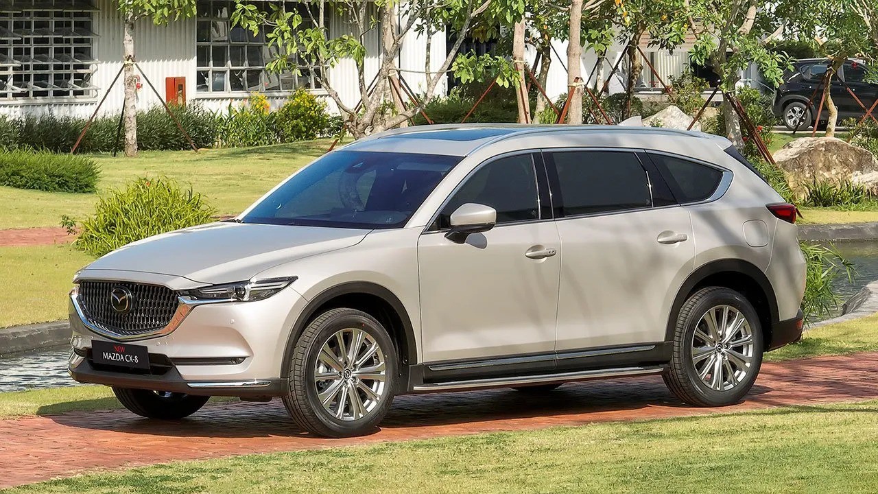 Mazda CX-8 Luxury có thiết kế thanh lịch theo ngôn ngữ KODO đặc trưng.