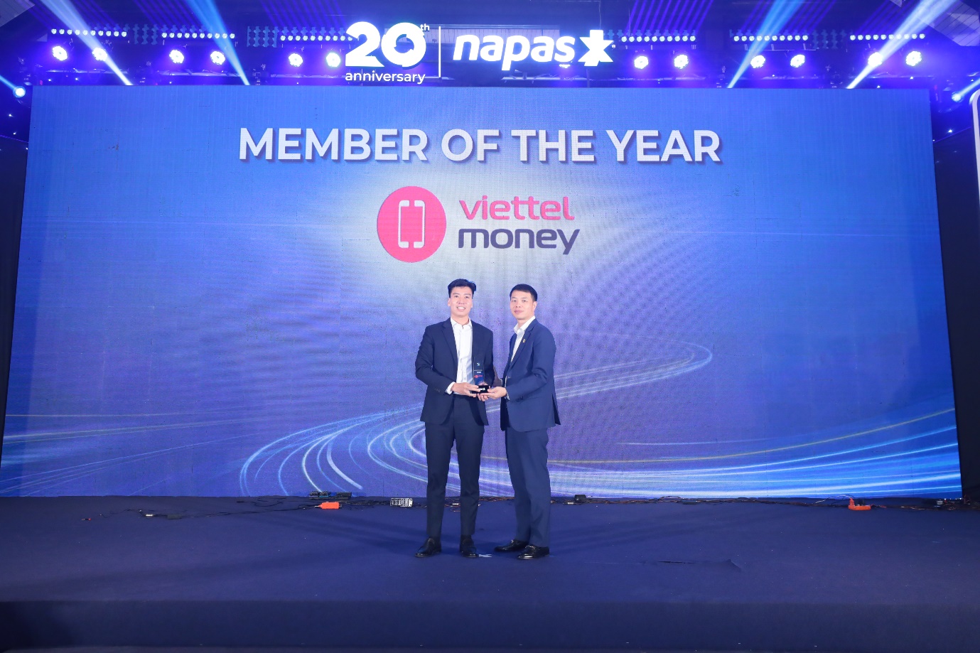 Napas vinh danh các đơn vị trung gian thanh toán, Viettel Money được xướng tên - 1