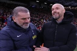 Tottenham thành tích ngang MU năm 2024, HLV Postecoglou dễ lâm nguy như Ten Hag