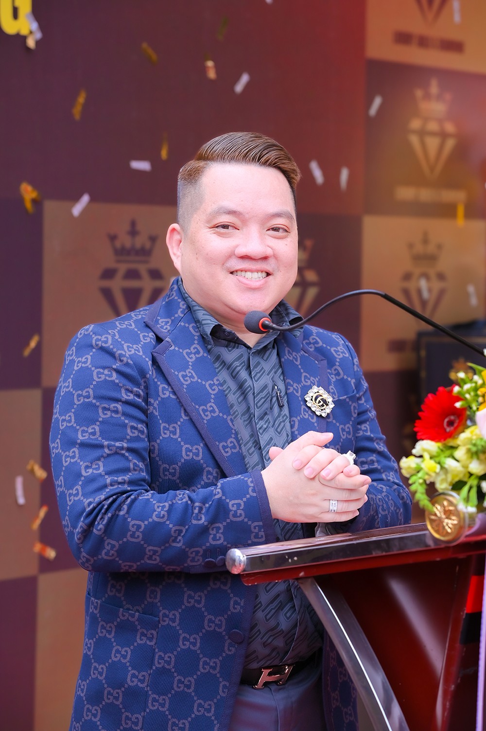 Ông Đặng Thành Lợi - Chủ tịch Luxury Gold & Diamond phát biểu tại buổi lễ khai trương.