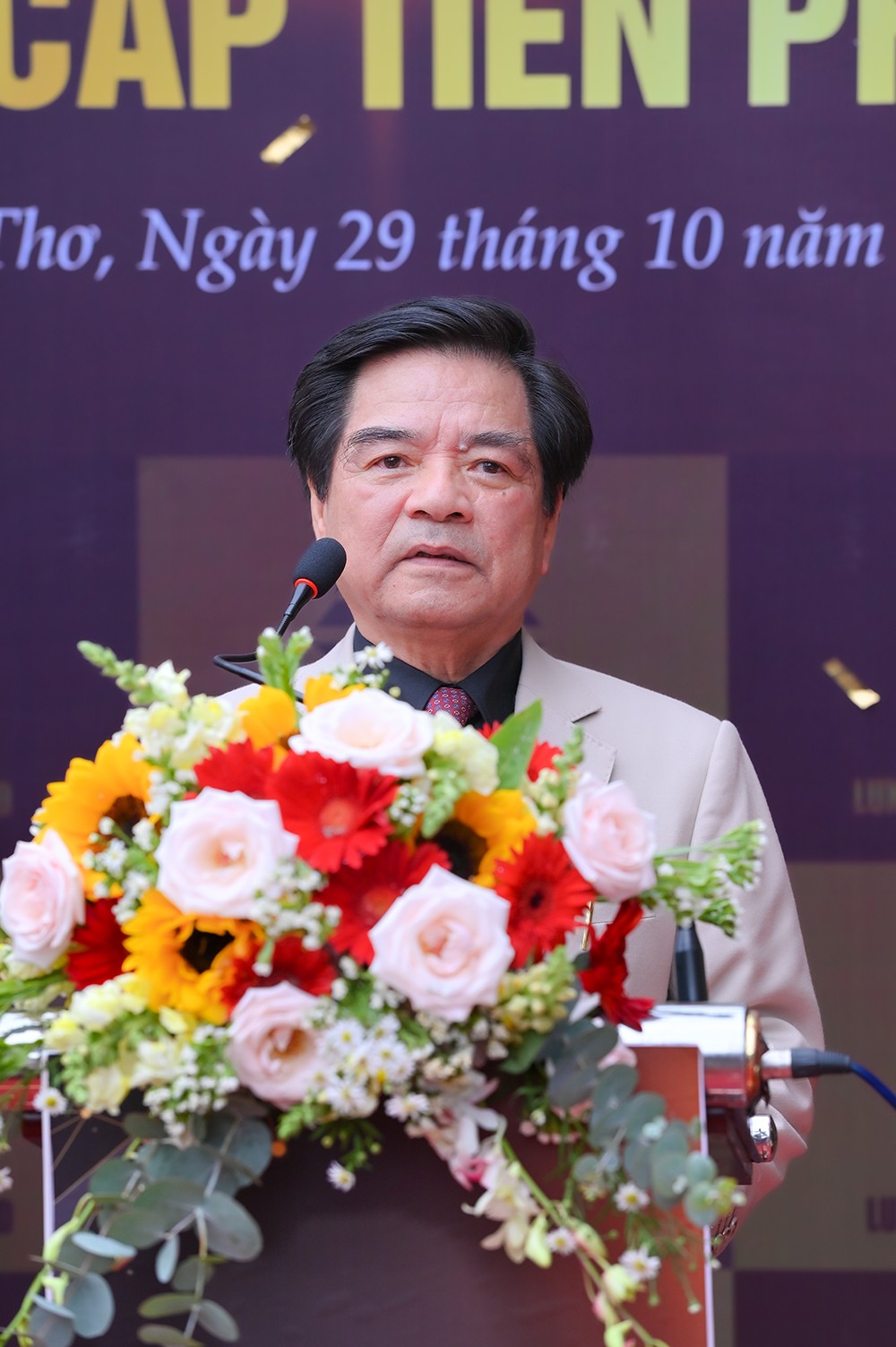 TS.Lê Ngọc Dũng - Ủy viên Ủy ban Trung ương MTTQVN, Chủ tịch Hội Mỹ nghệ kim hoàn đá quý VN