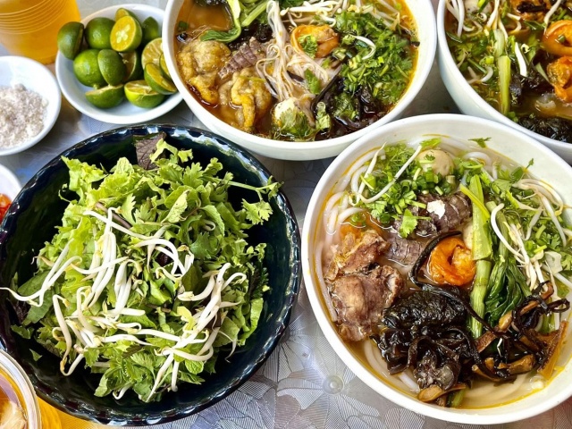 Món bún ngon, giòn lạ miệng ở Hải Phòng, không phải ai cũng biết