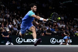 Thể thao - Video tennis Alcaraz - Humbert: Sai lầm chí mạng ở set 3 (Paris Masters)