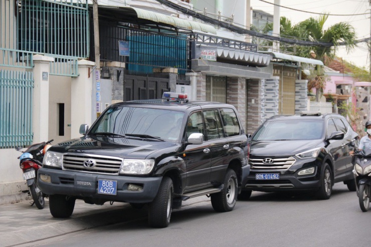 Cơ quan điều tra khám xét nhà ông Nguyễn Ngọc, nguyên Phó Chủ tịch thường trực UBND tỉnh Bình Thuận.
