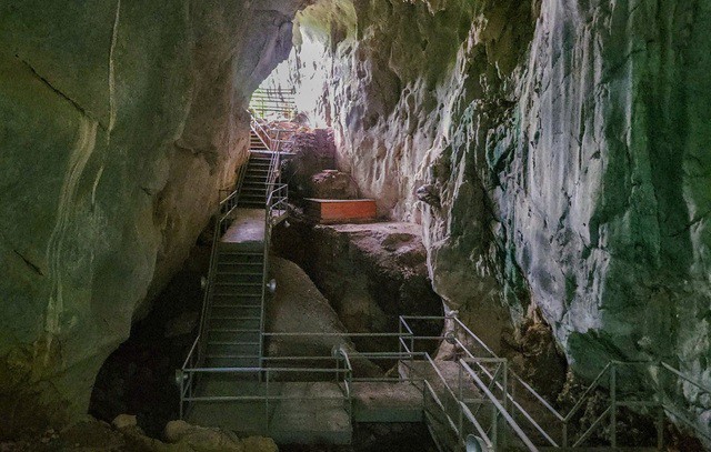 Bên trong Hang Con Moong - một di chỉ đặc biệt về khảo cổ học của Việt Nam