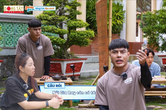 Lê Dương Bảo Lâm "tố" nữ đạo diễn chèn ép khiến trường quay bật cười.