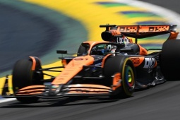 Thể thao - Đua xe F1, Sao Paulo GP: Verstappen nhận án phạt, McLaren tận dụng thời cơ