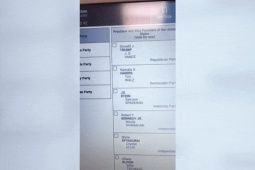 Thế giới - Vụ máy bỏ phiếu bị lỗi "tự động chọn Kamala Harris": Bang Kentucky lên tiếng