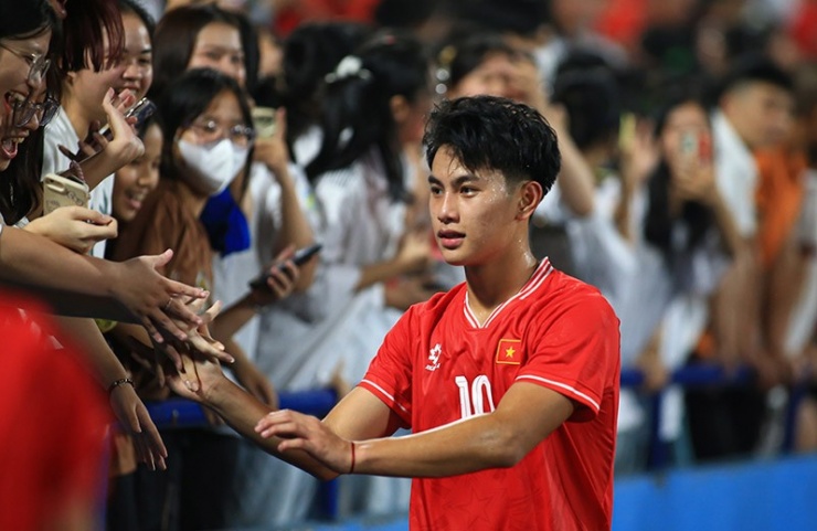 Gia Bảo là một hiện tượng, nhưng chưa thể là thần đồng của V.League.