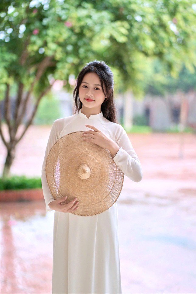 Hoa khôi Nguyễn Thu Hà. Ảnh: NVCC