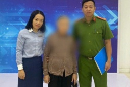 Nghe điện thoại, cụ bà U80 'khai' với 'chú Công an' đang có 400 triệu trong sổ tiết kiệm