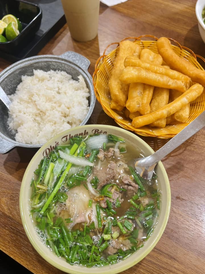 Phở tái lăn nạm tươi Thanh Béo (36 Nguyễn Du, quận Hai Bà Trưng)