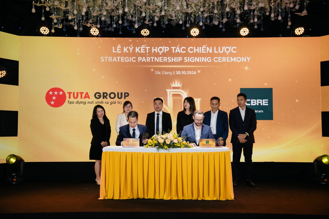 CBRE được TUTA Group tin tưởng lựa chọn là đơn vị tư vấn quản lý vận hành Royal Mansion.