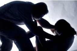 Cưỡng ép vợ/chồng quan hệ tình dục trái ý muốn có thể bị phạt đến 30 triệu đồng