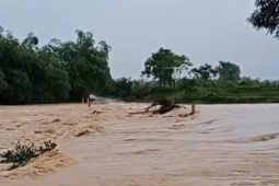 Hà Tĩnh: Gần 5.000 học sinh phải nghỉ học do mưa lũ