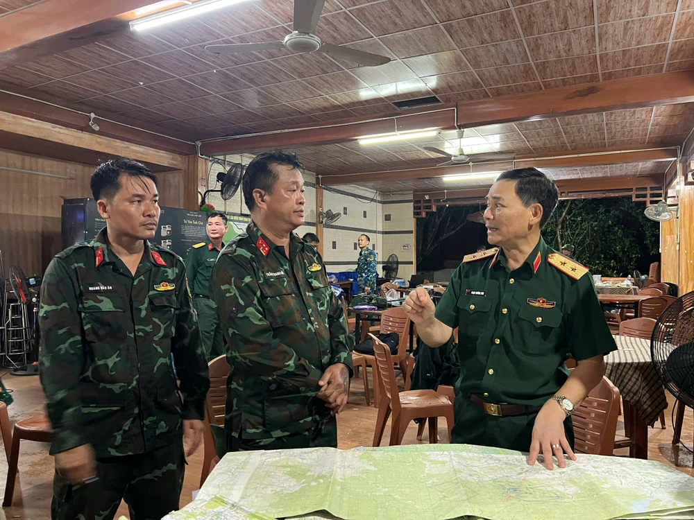 Diễn biến tìm kiếm 2 phi công trong vụ rơi máy bay quân sự Yak-130 - 1