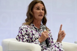 Bí quyết nuôi dạy con của Melinda Gates: Cho tiền tiêu vặt, đi làm thêm, từ thiện