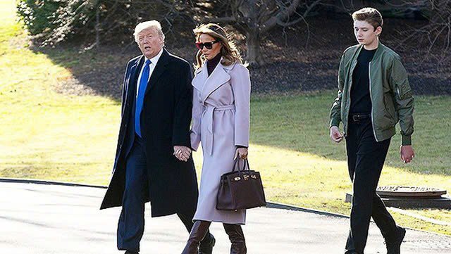 Chiều cao và phong thái vượt trội của Barron Trump - con trai út ông Donald Trump - 4