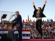 Kinh doanh - Đổ &quot;núi tiền&quot; dốc toàn lực ủng hộ ông Trump, Elon Musk được gì và mất gì?