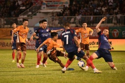 Bóng đá - Trực tiếp bóng đá HAGL - Công an Hà Nội: Quang Hải suýt ghi siêu phẩm (V-League) (Hết giờ)