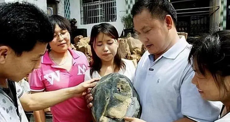 Nhặt được báu vật trị giá hơn 500 tỉ đồng nhưng chủ nhân quyết không bán vì lý do này - 3