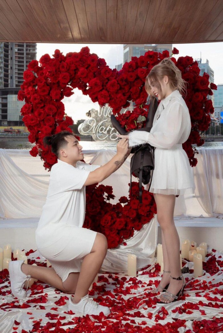 Thanh Tâm được bạn trai cầu hôn vào năm ngoái.