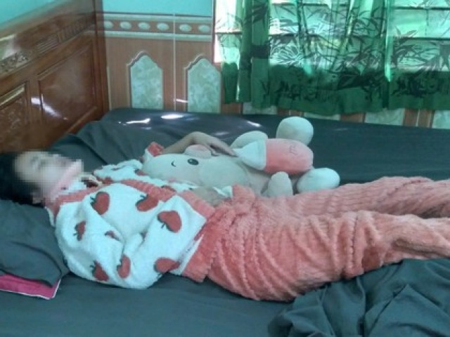 Nữ sinh lớp 11 bị "đánh hội đồng" gãy đốt sống cổ vẫn chưa thể tới trường