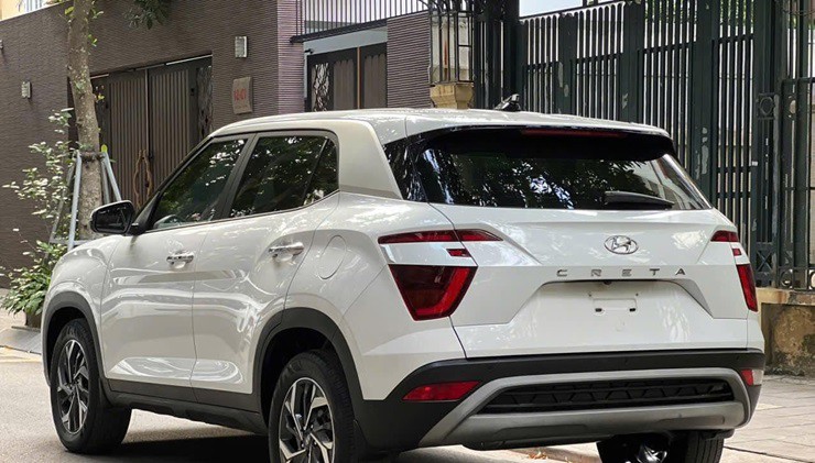 Hyundai Creta cũ đời 2022 bán lại với giá ngang ngửa xe mới - 2