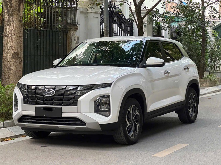 Hyundai Creta cũ đời 2022 bán lại với giá ngang ngửa xe mới - 1