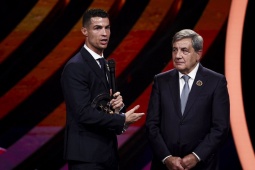 Bóng đá - Ronaldo được vinh danh đặc biệt ở Bồ Đào Nha, dè dặt nói về cột mốc 1000 bàn