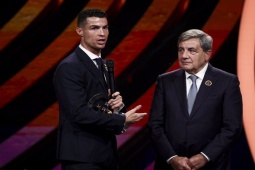 Bóng đá - Ronaldo được vinh danh đặc biệt ở Bồ Đào Nha, dè dặt nói về cột mốc 1000 bàn