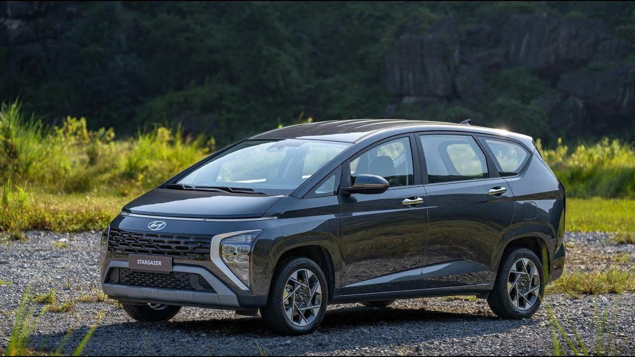 Hyundai Stargazer X được trang bị nhiều tính năng an toàn.