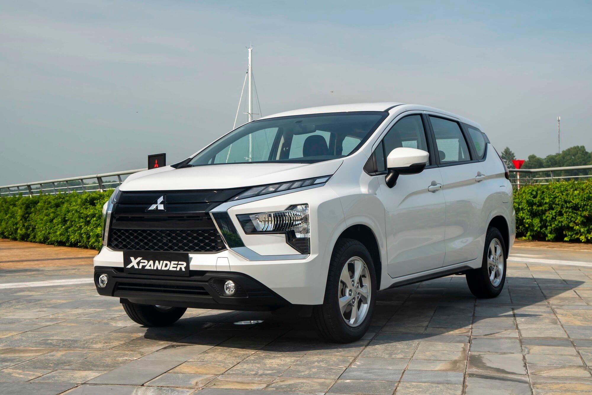 Mitsubishi Xpander AT sử dụng động cơ MIVEC 1.5L.