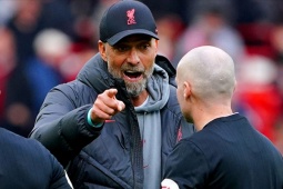 Góc khuất vụ trọng tài chửi Liverpool: Klopp bị  " vua áo đen "  ghét nhất ở Anh