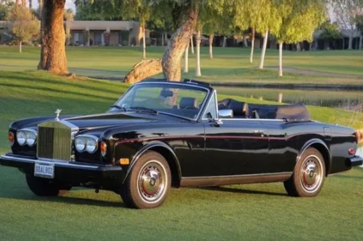 Tyson cũng được tặng chiếc Rolls Royce Corniche tuyệt đẹp