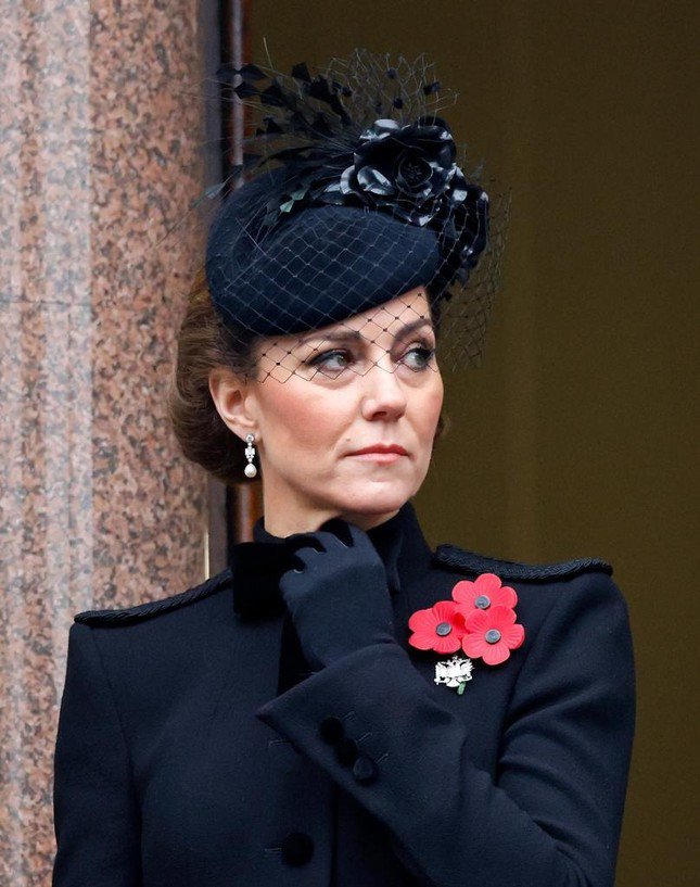 Công nương Kate bị chê già khi dự lễ tưởng niệm vào cuối tuần. Ảnh: Getty Images.