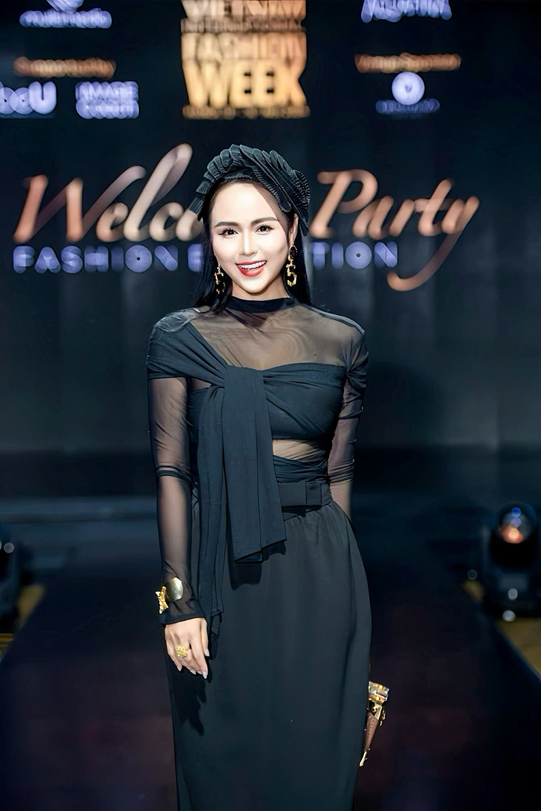 Nhà thiết kế Bùi Thanh Hương (Hương Queen) tham dự bữa tiệc Party trước sự kiện Vietnam International Fashion Week Thu Đông 2024 của Madame Trang Lê