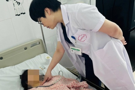 Thai phụ 27 tuổi mắc sốt xuất huyết nguy kịch