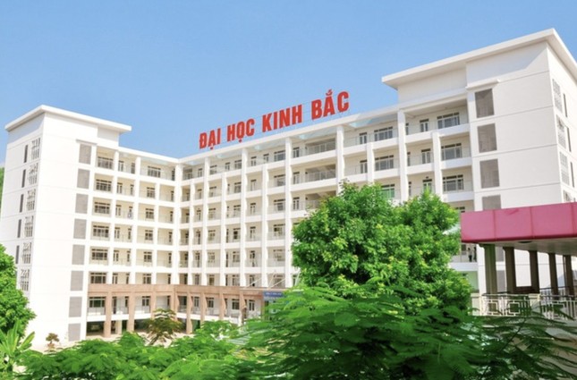 Lùm xùm xảy ra tại Đại học Kinh Bắc.